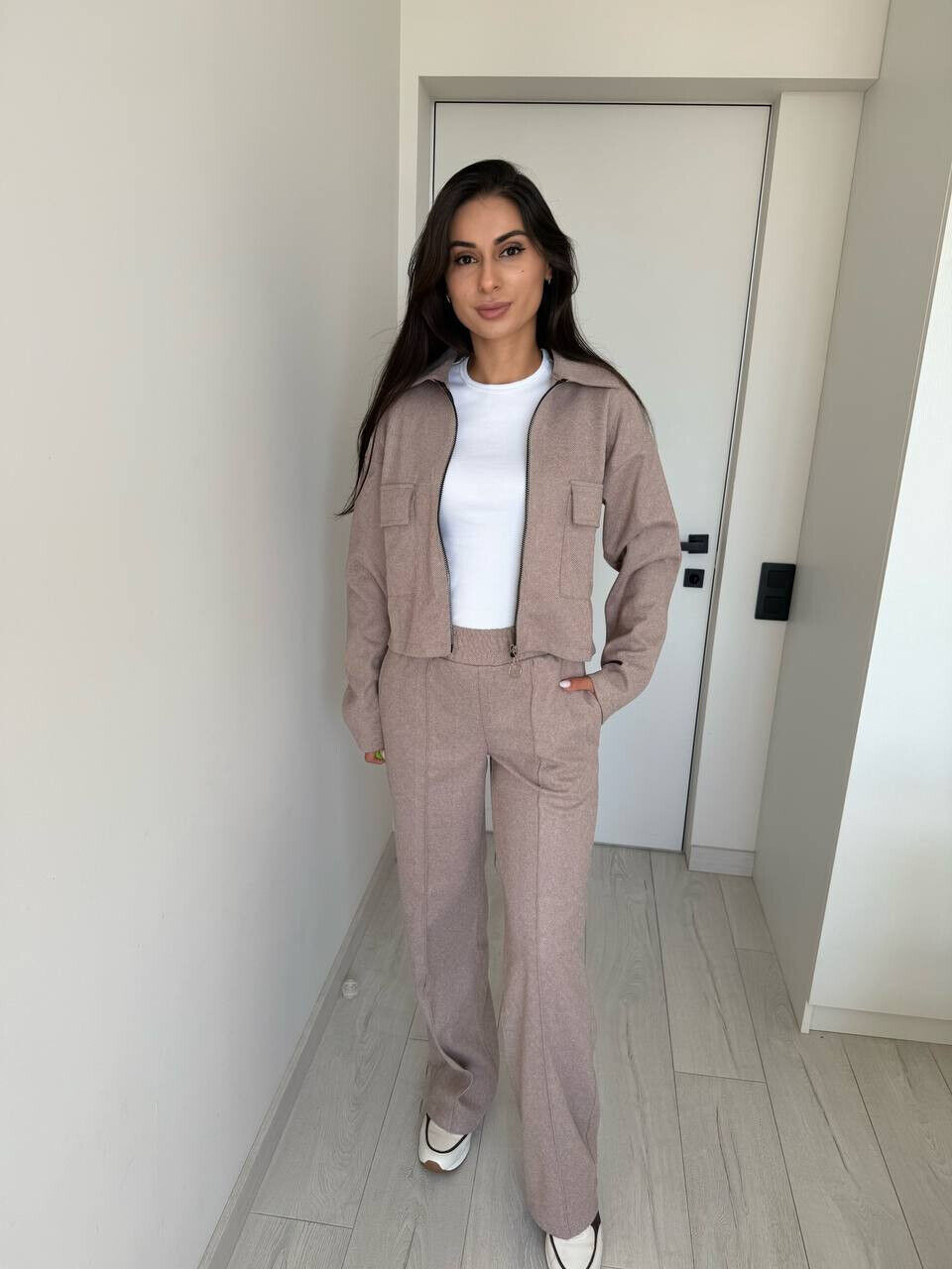 Жіночий костюм з кашеміру