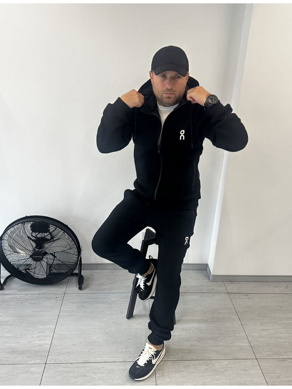 Мужской теплый костюм модель On