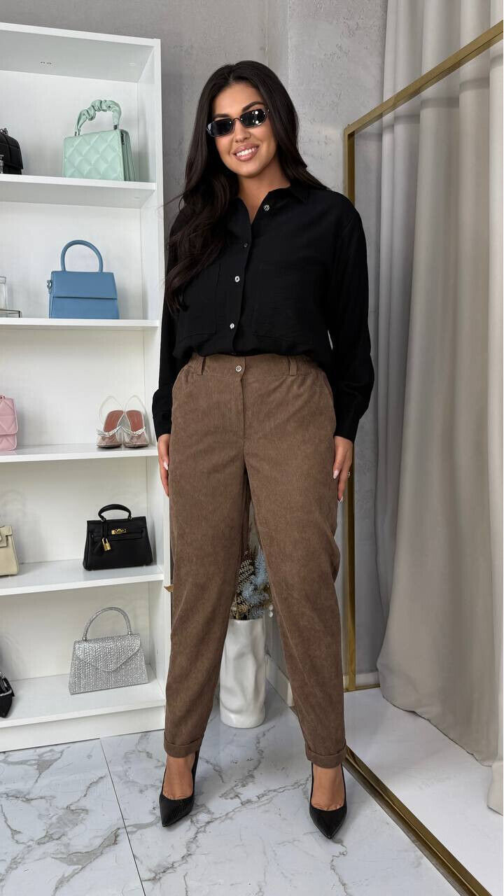 ЖІНОЧІ ШТАНИ З МІКРОВІЛЬВЕТУ В СТИЛІ МОМ