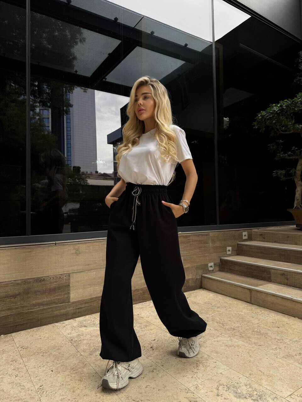 Жіночі стильні оверсайз штани