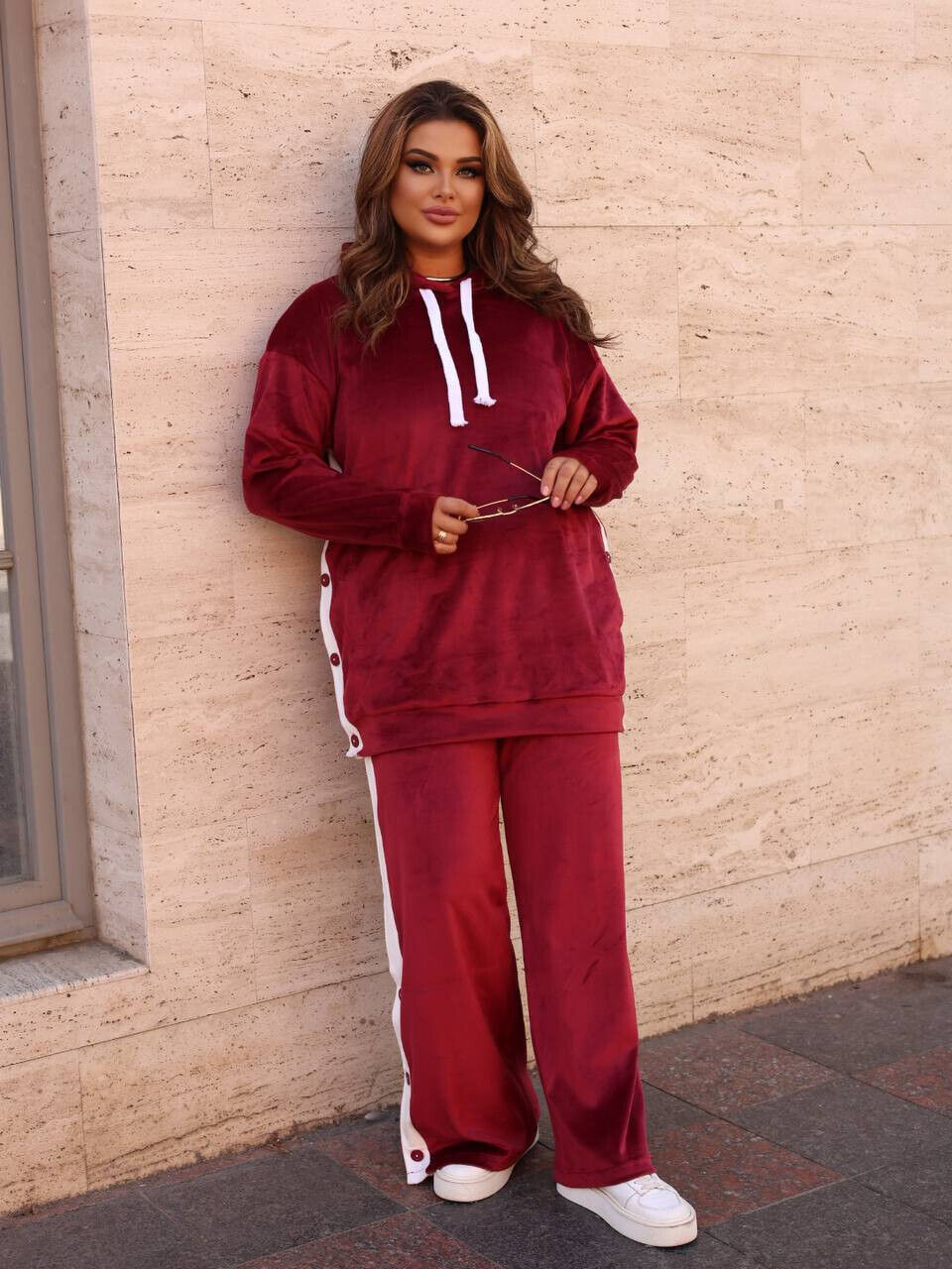 Стильний костюм з капюшоном 