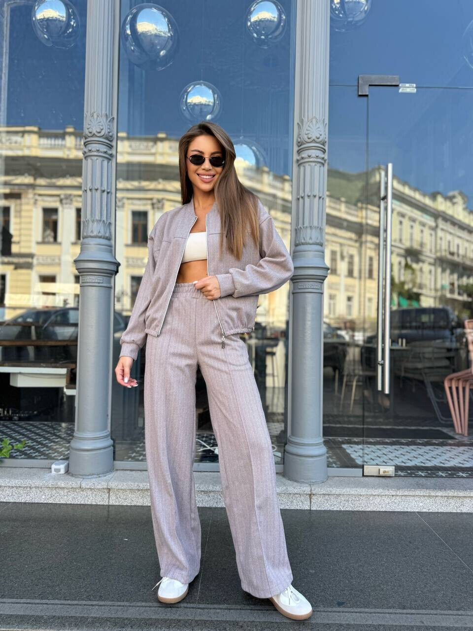 Костюм жіночий у стилі business casual 