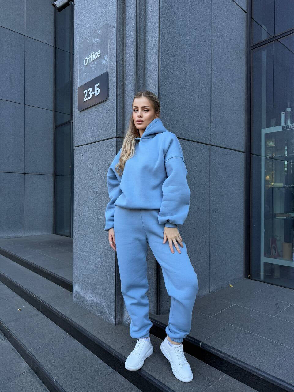 Теплий жіночий костюм з подвійним копюшоном