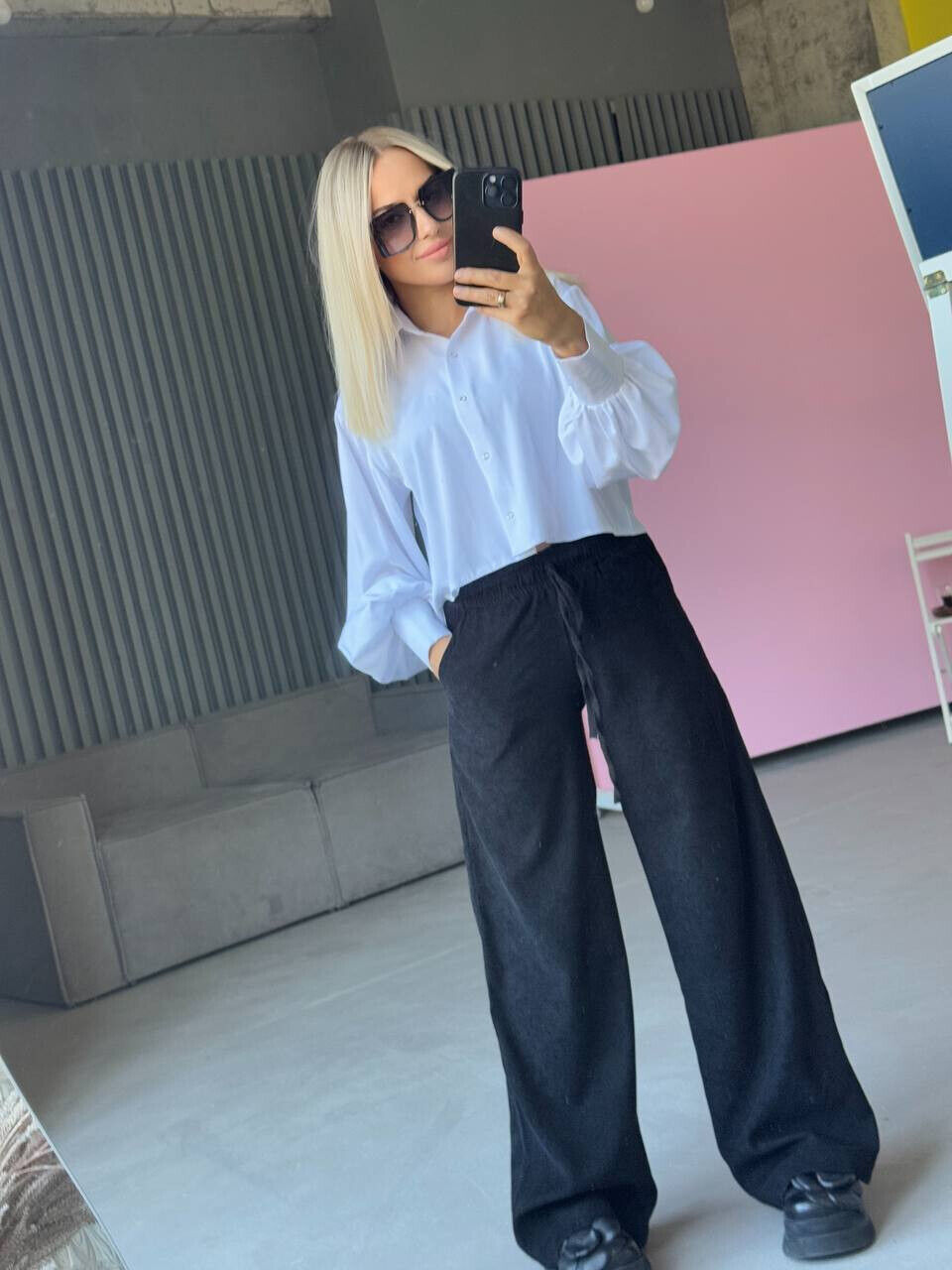 Жіночі штани з вельвету