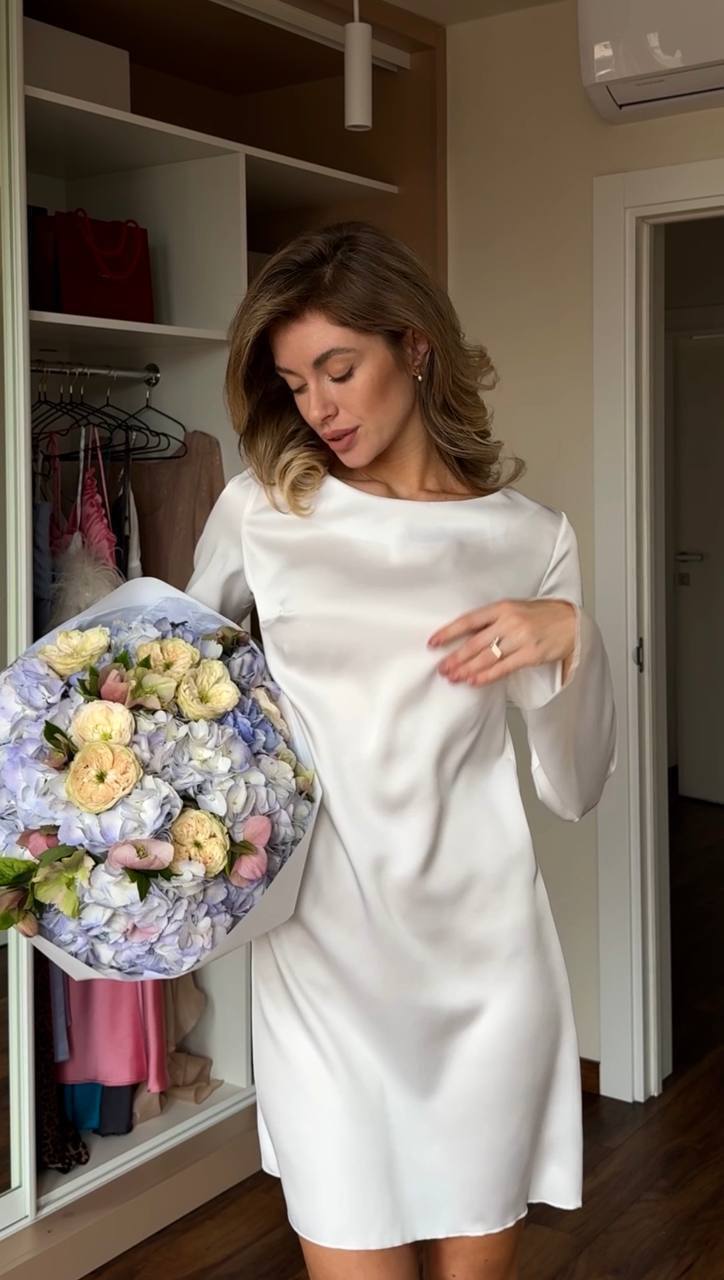 Жіноча ніжна і неймовірно романтична сукня фото