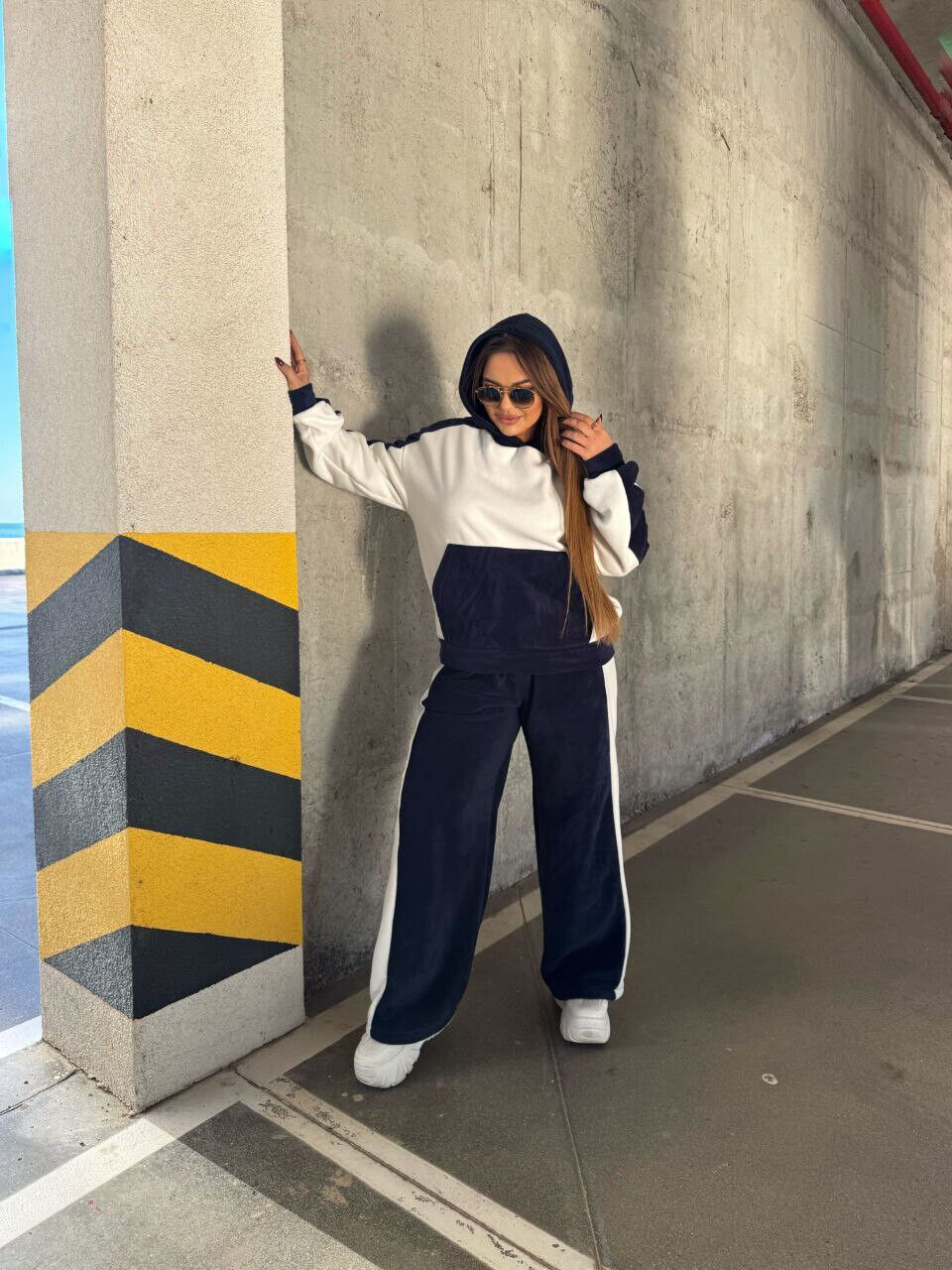 Жіночий флісовий костюм кешеня кенгуру