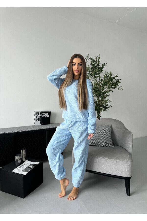 Теплый плюшевый костюм