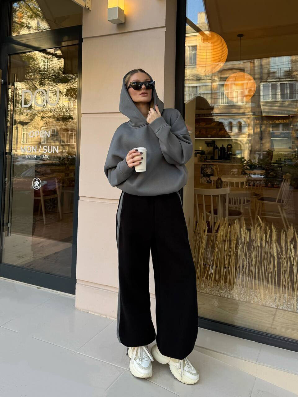 Стильний двоколірний костюм 