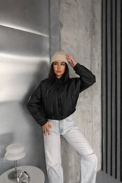 Купить Жіночий стильний бомбер оптом