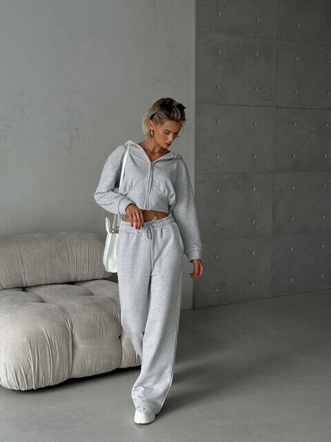 Купить Женский топовый весенний костюм оптом