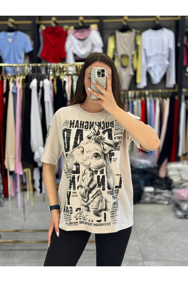 Стильна oversize-футболка фото