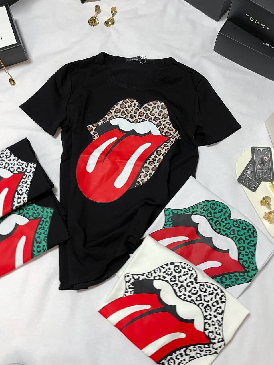 Жіноча літня футболка з язиком