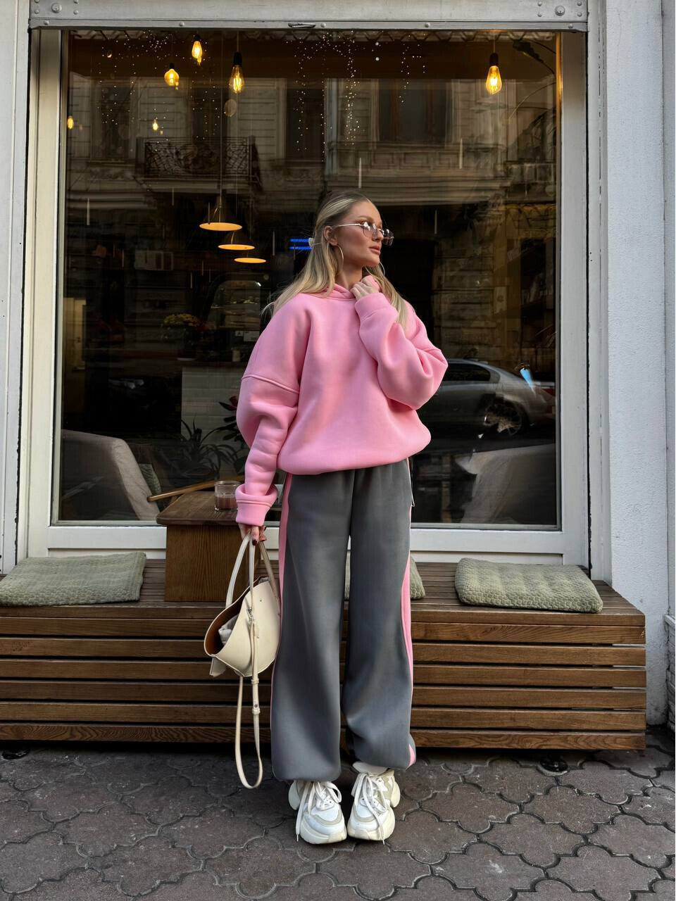 Стильний двоколірний костюм 