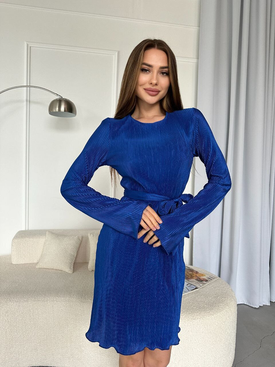 Елегантна жіноча сукня фото