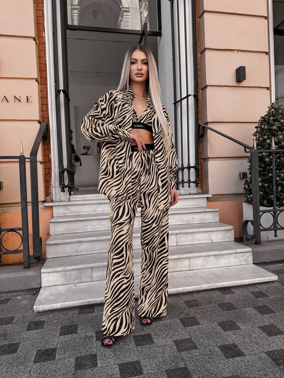 Брючний жіночий  костюм «LUXURY” трійка фото