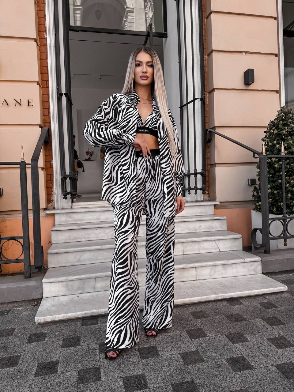 Брючний жіночий  костюм «LUXURY” трійка фото