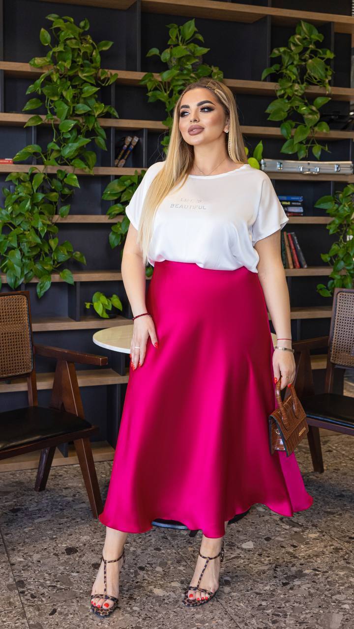 Жіночий костюм з спідницею шовк фото