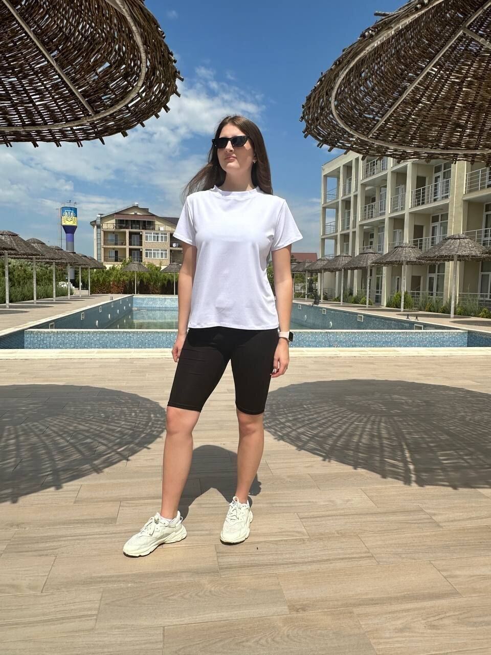 Літній повсякденій костюм з велосипедками фото