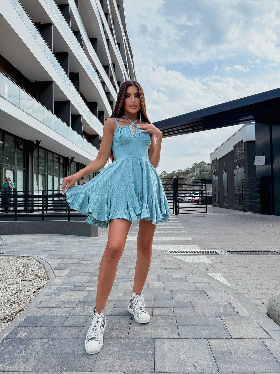 Ніжна сукня із натуральної тканини фото