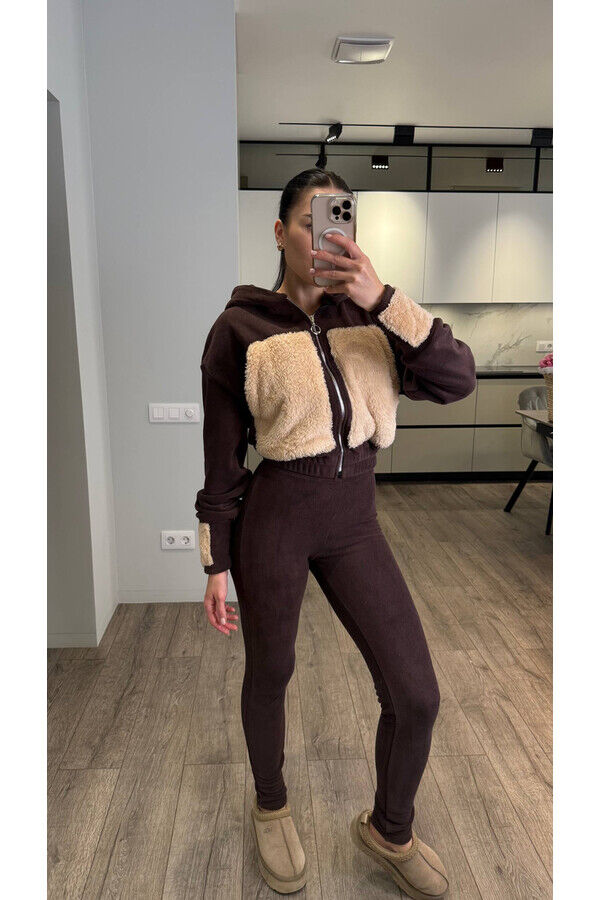 Стильный теплый и удобный костюм