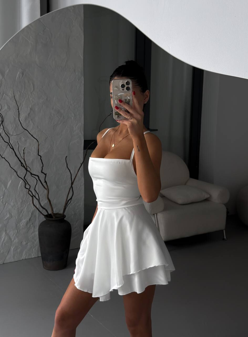 Жіночий комбінезон зробить справжній фурор