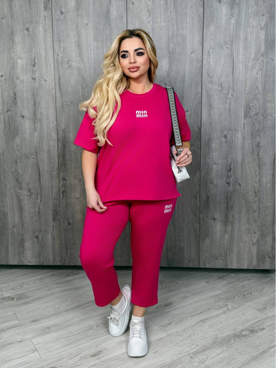 Найкомфортніший вільний костюм на весну -літо з укороченими штанами/бриджами, з якісної двонитки пеньє.