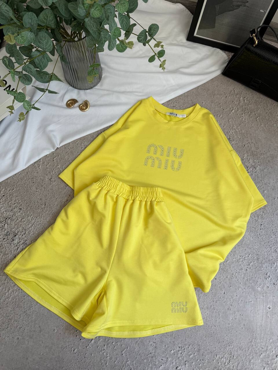 Жіночий костюм на літо шорти з футболкою