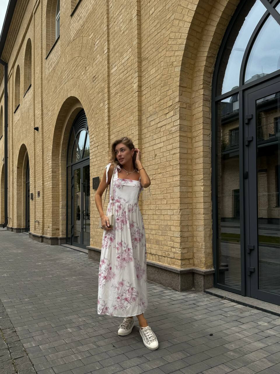 Витончена сукня з мякого штапелю