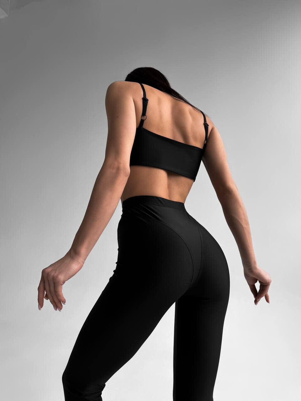 Жіночий костюм для спорту